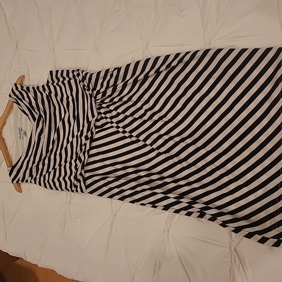 NorthStyle Black Cream Strip Dress - Picture 2 of 6